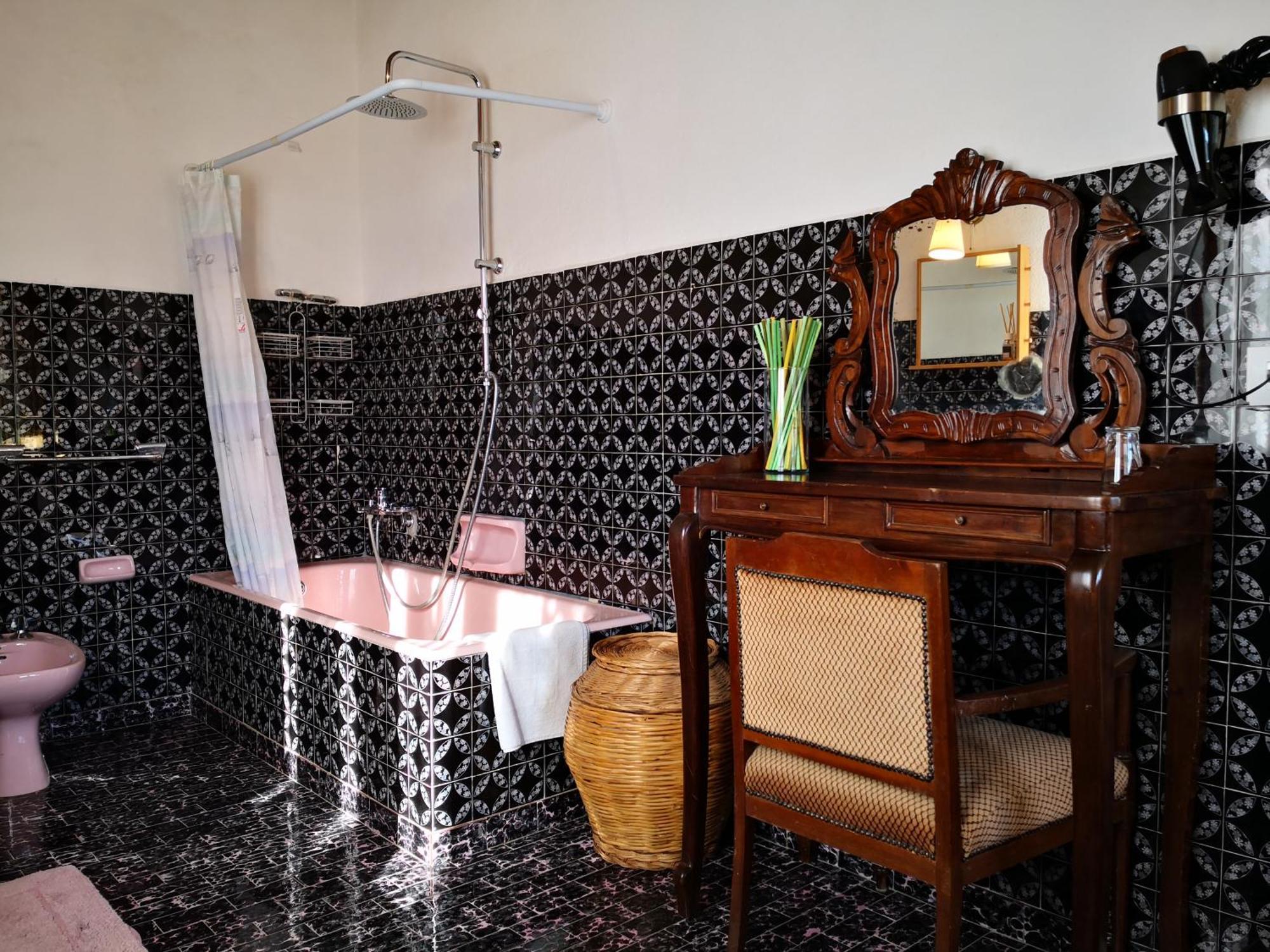 Bed and Breakfast Zia Chiarina San Nicolo Gerrei Номер фото